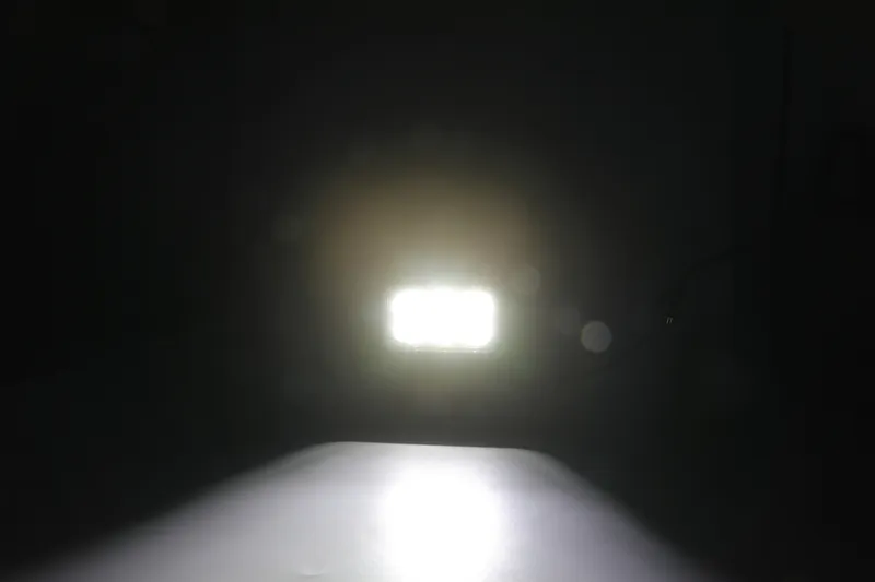 42W LED Халоген Бял, Разпръсната светлина с жълта и червена DRL светлина 12V-24V - 11
