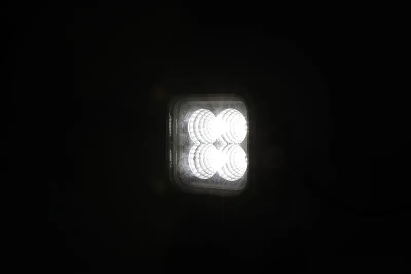 30W LED Халоген Бял, Разпръсната светлина с жълта и червена DRL светлина 12V-24V - 15
