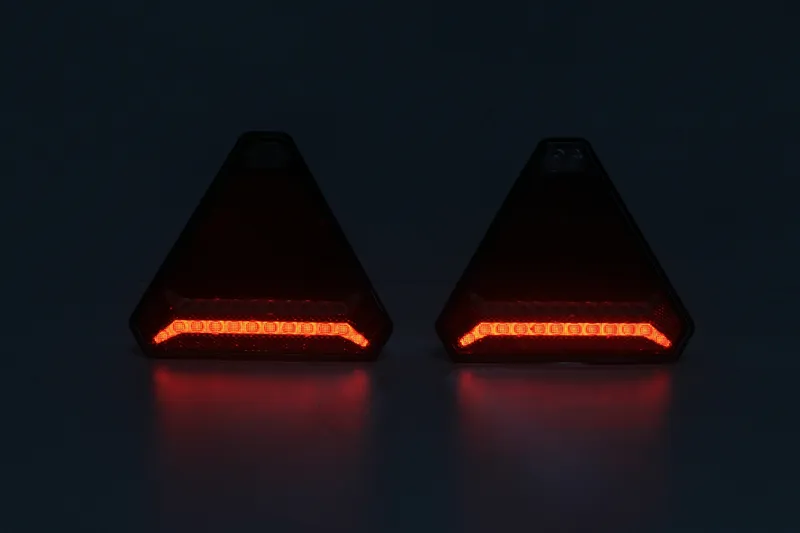 Комплект Безжични Преносими Диодни Лед Led Стопове Wireless с Магнит и Вендуза Неон Neon Ефект Иновационен дизайн триъгълна форма 12V за Ремарке Каравана Платформа и др. - 16