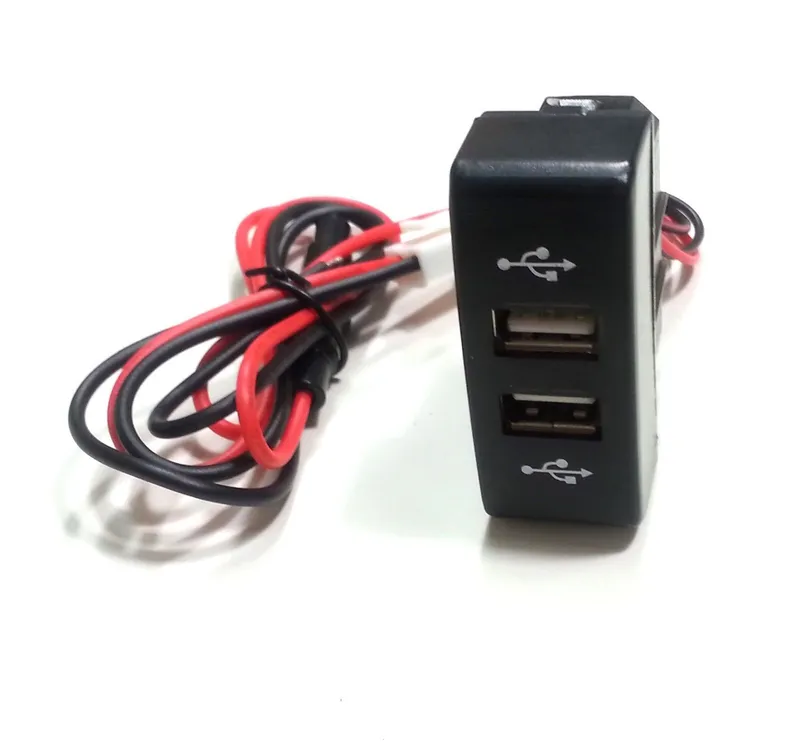 Двойно USB Зарядно за Вграждане за камион Мерцедес Акторс Mercedes Actros MP3 12V 24V подходящ за зареждането на всякави плеъри, телефони, таблети - 0