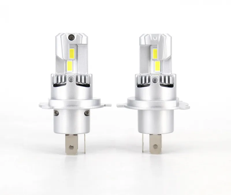 Комплект Умалени Мини LED Крушки E4P H4 12V 50W 15000lm Canbus къси/дълги - 1