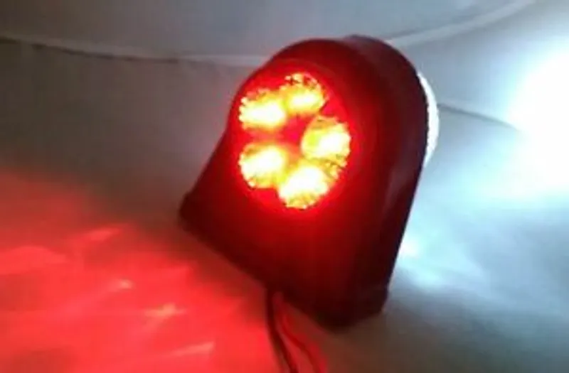 Комплект от 2 броя -12-V24V LED ЛЕД Гумени Диодени Странични Маркери Рогчета Светлини За Камион Ремарке Платформа Червено-Бяло - 1