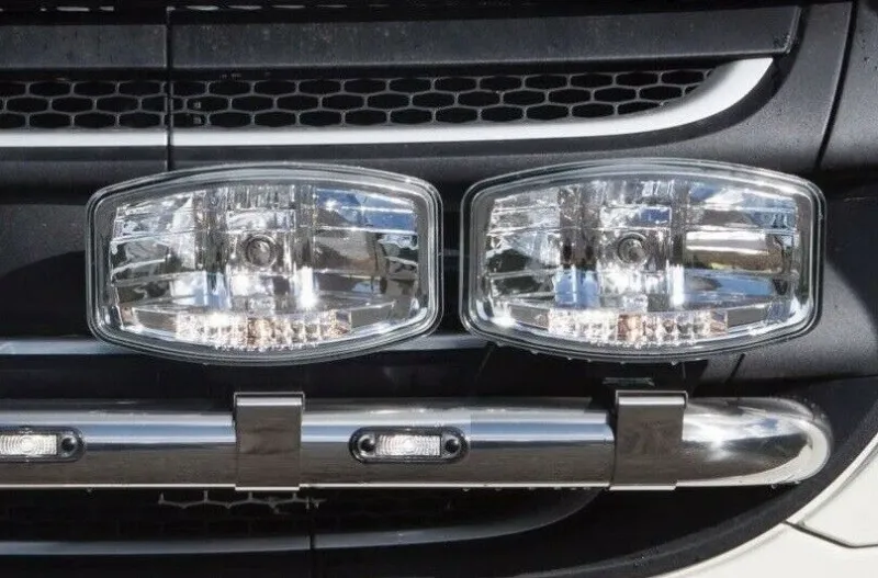 Комплект от 2 броя Халогени Фарове 12V-24V с крушка H7 + 6 ЖЪЛТИ LED габаритни светлини E-Mark За Камион Трактор Багер Земеделски Машини и др. - 4