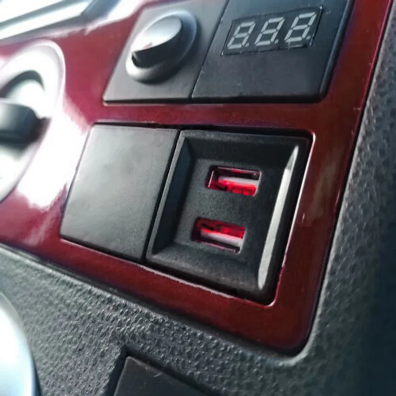 Двойно USB Зарядно за Вграждане за Volkswagen Фолксваген VW Transporter Транспортер Caravelle Каравел Т5 2003 - 2009 - 3