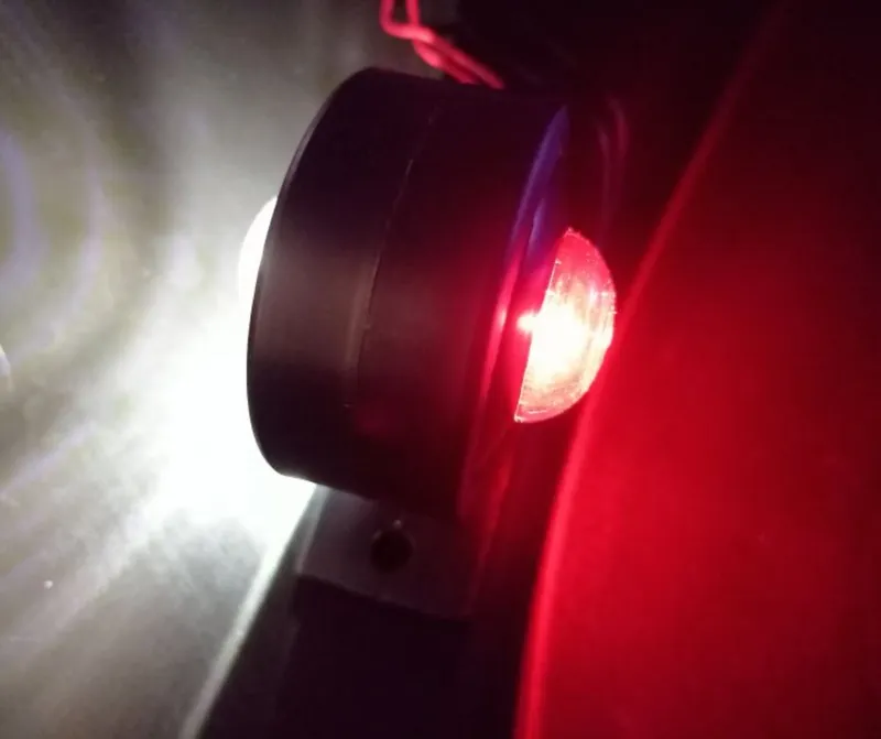 Комплект Мини LED Габаритни Светлини тип рогче - Червен / Бял 12V-24V - 6