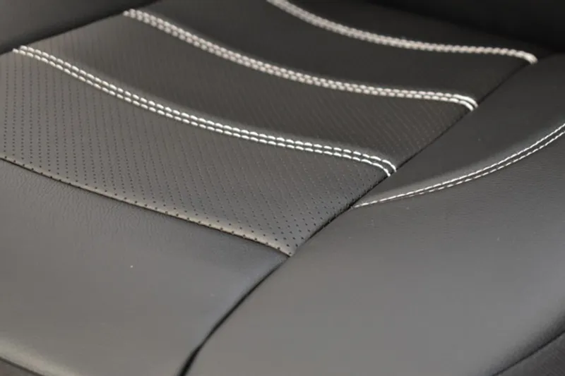 Комплект Универсална Тапицерия King Leather от еко кожа за предни и задни седалки – черни, перфорирани - 7