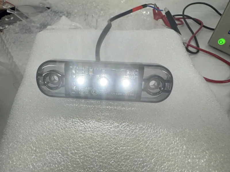LED Диоден Габарит Маркер бял с тъмно опушено стъкло Е-Mark 12V-24V с 30см кабел - 8