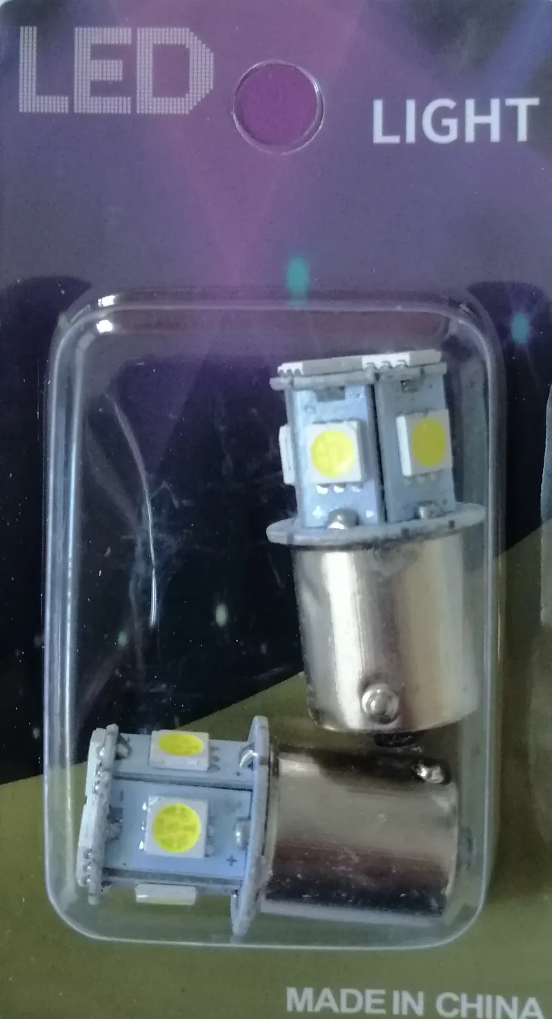 Комплект от 2 броя LED Лед Крушки 8 SMD BA15S 1156 (P21W) 24V Бяла Светлина Срещуположни пинове (180°) в Блистер - 5