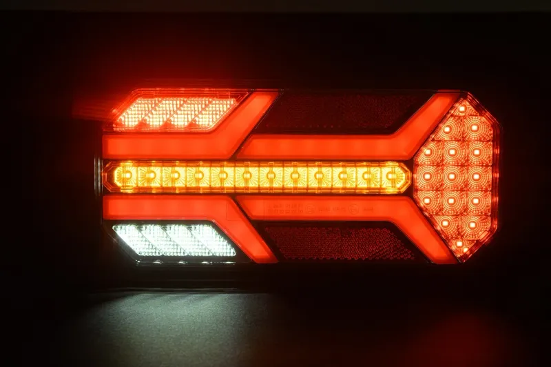 Комплект LED ЛЕД Диодни Стопове, Динамичен Мигач, 7 Функции, 12/24V - 10